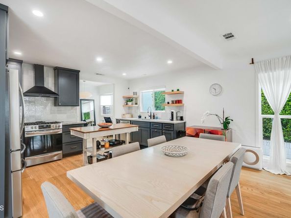 4360 Country Club Drive, Los Angeles CA 90019
