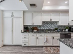 5230 Bellingham Avenue 6, Valley Village CA 91607