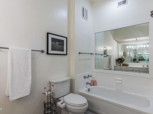 5230 Bellingham Avenue 6, Valley Village CA 91607