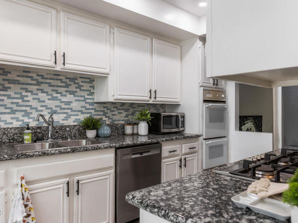 5230 Bellingham Avenue 6, Valley Village CA 91607
