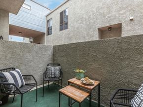5230 Bellingham Avenue 6, Valley Village CA 91607