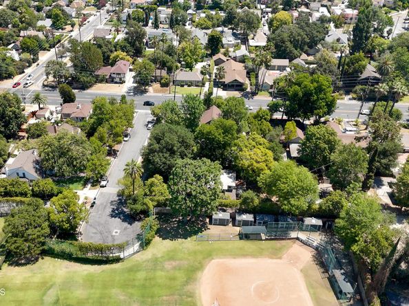 218 Madeline Drive, Pasadena CA 91105
