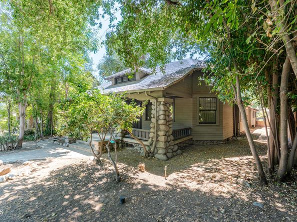 218 Madeline Drive, Pasadena CA 91105