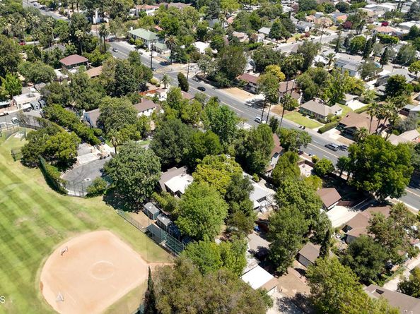 218 Madeline Drive, Pasadena CA 91105
