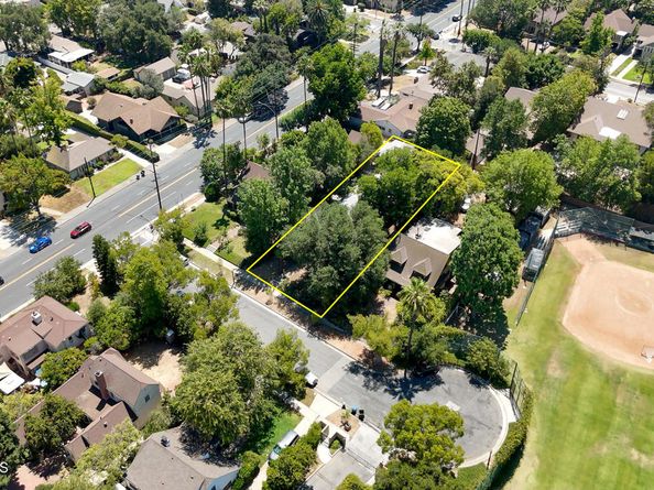 218 Madeline Drive, Pasadena CA 91105