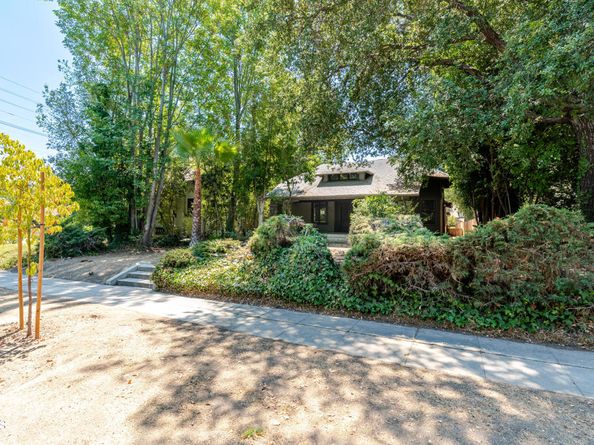 218 Madeline Drive, Pasadena CA 91105