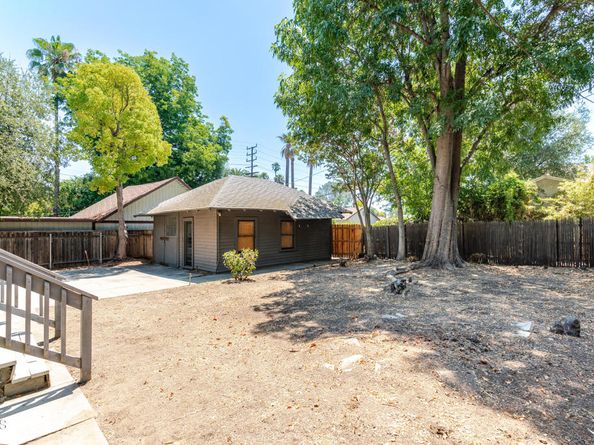 218 Madeline Drive, Pasadena CA 91105