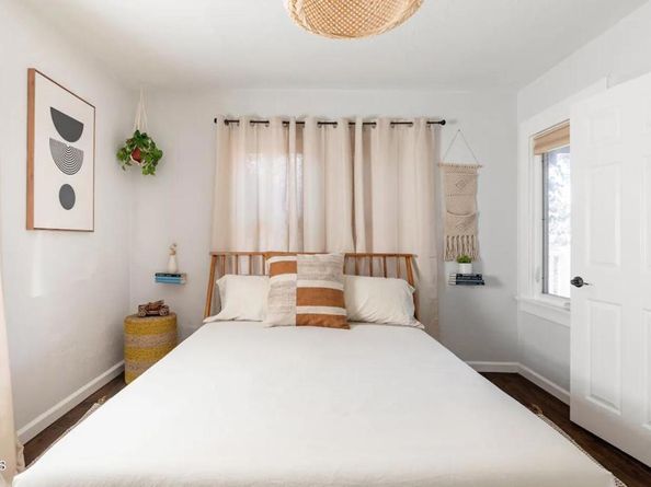 2093 Pasadena Avenue, Long Beach CA 90806