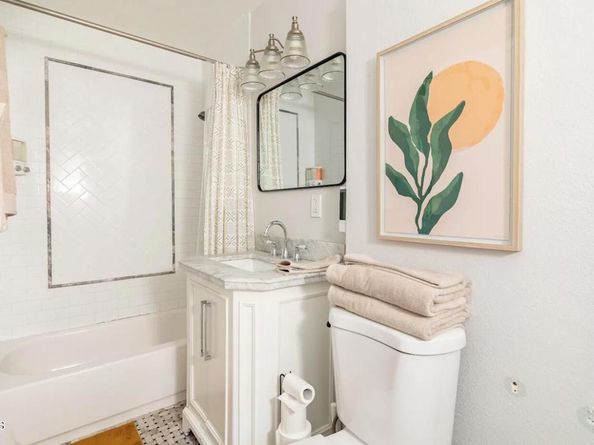 2093 Pasadena Avenue, Long Beach CA 90806