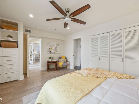 120 S Mentor Avenue 202, Pasadena CA 91106