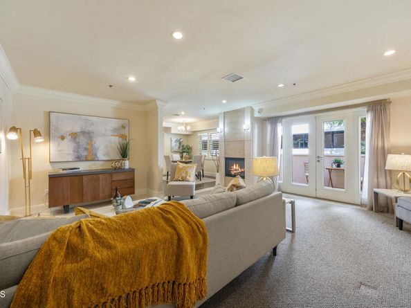 120 S Mentor Avenue 202, Pasadena CA 91106
