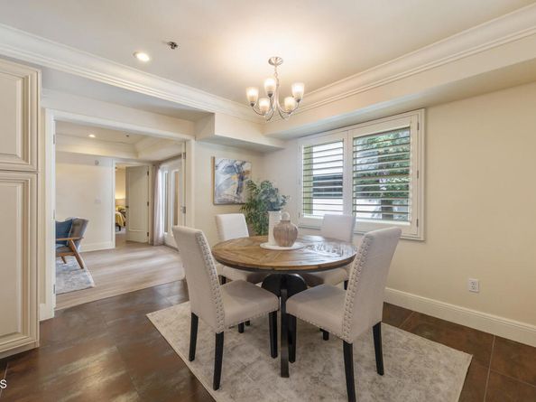 120 S Mentor Avenue 202, Pasadena CA 91106