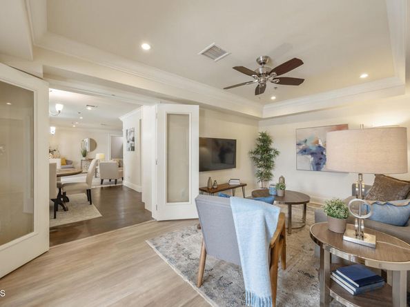 120 S Mentor Avenue 202, Pasadena CA 91106