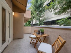 120 S Mentor Avenue 202, Pasadena CA 91106