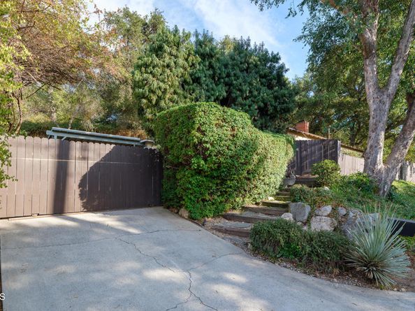 3624 Canyon Crest Road, Altadena CA 91001