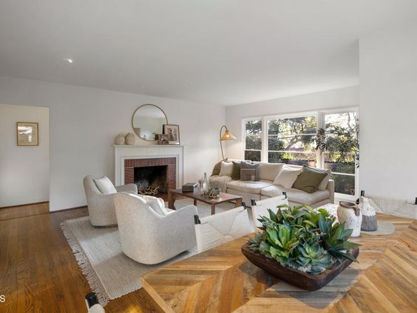 3624 Canyon Crest Road, Altadena CA 91001