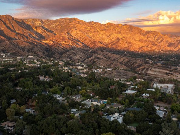 3624 Canyon Crest Road, Altadena CA 91001