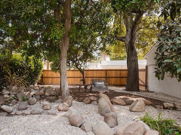 1660 Las Lunas Street, Pasadena CA 91106