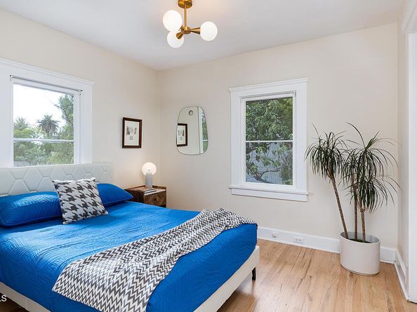 1660 Las Lunas Street, Pasadena CA 91106