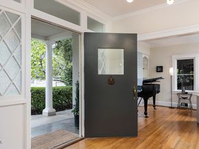 1660 Las Lunas Street, Pasadena CA 91106
