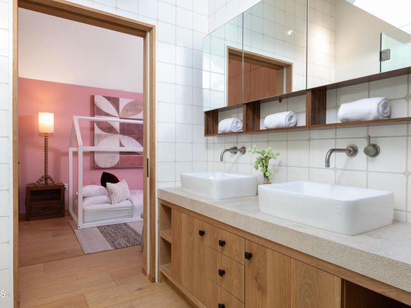 1155 Linda Vista Avenue, Pasadena CA 91103