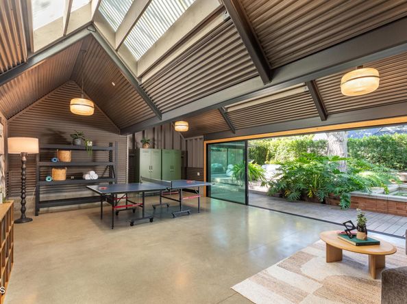 1155 Linda Vista Avenue, Pasadena CA 91103