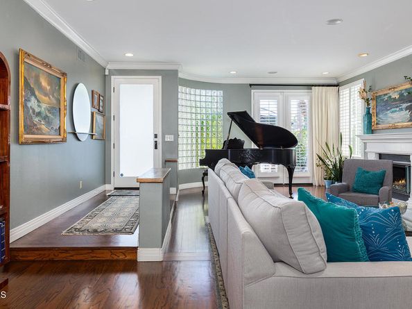 411 22nd Street, Huntington Beach CA 92648