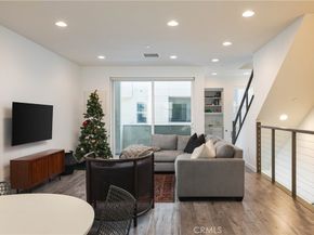 1532 Maxwell Way, Costa Mesa CA 92627