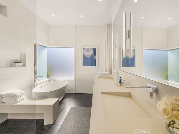 704 Nyes Place, Laguna Beach CA 92651