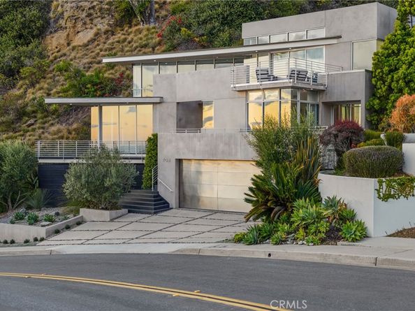 704 Nyes Place, Laguna Beach CA 92651