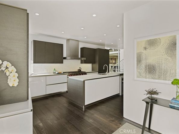 704 Nyes Place, Laguna Beach CA 92651