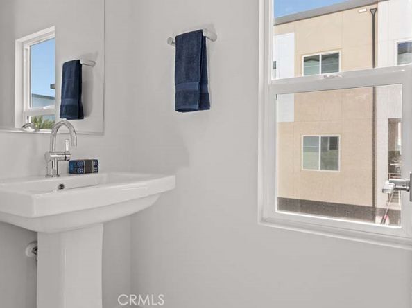 7256 Aura Circle, Huntington Beach CA 92647