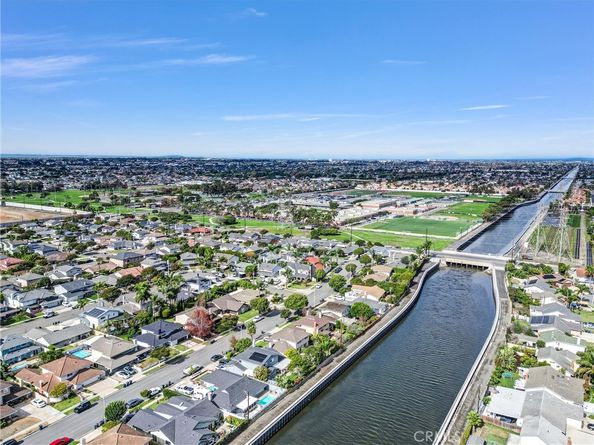 21621 Kaneohe, Huntington Beach CA 92646