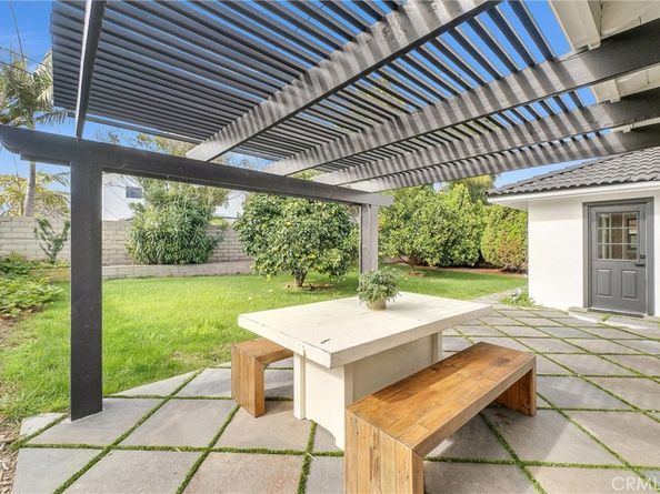 21621 Kaneohe, Huntington Beach CA 92646