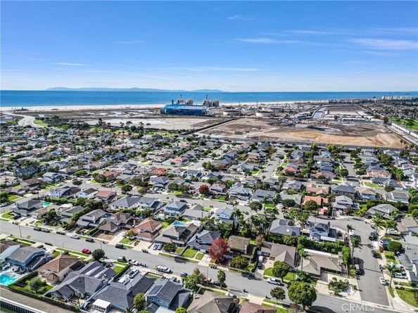 21621 Kaneohe, Huntington Beach CA 92646