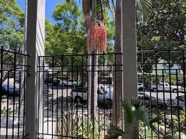 1255 N Harper Avenue 7, West Hollywood CA 90046