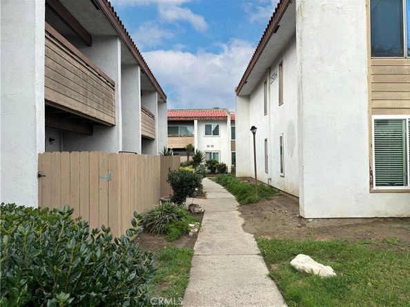 2511 W Sunflower F11, Santa Ana CA 92704