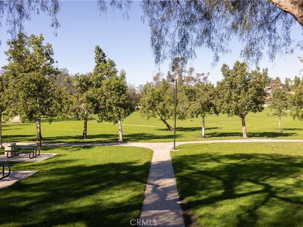 21991 143 Rimhurst, Lake Forest CA 92630