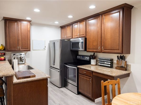 21991 143 Rimhurst, Lake Forest CA 92630