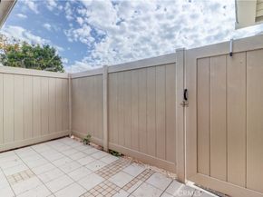 8566 Sierra 911C, Huntington Beach CA 92646