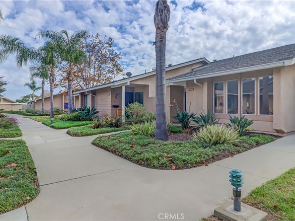 8566 Sierra 911C, Huntington Beach CA 92646