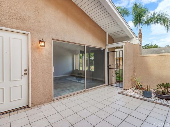 8566 Sierra 911C, Huntington Beach CA 92646