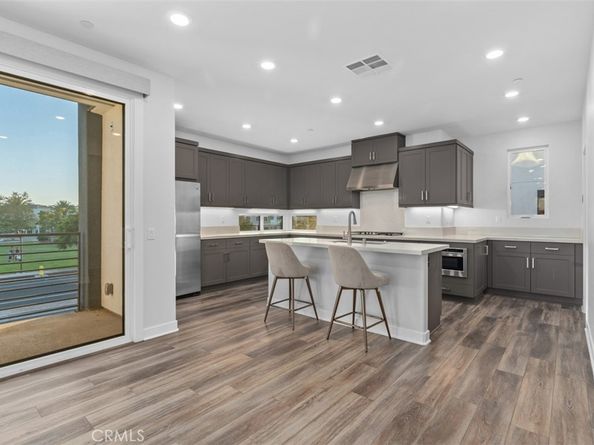 430 Transport, Tustin CA 92782