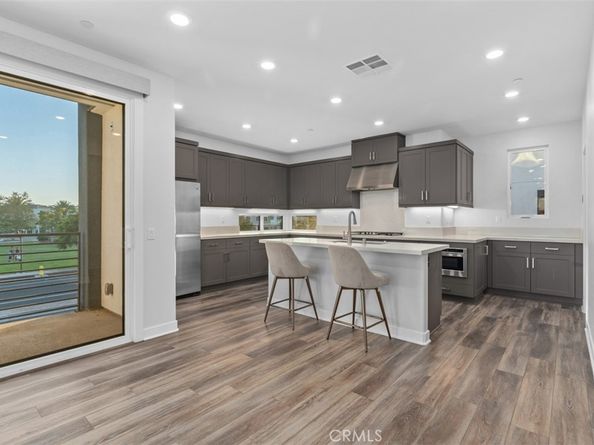 430 Transport, Tustin CA 92782