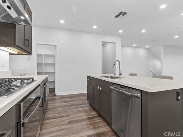 430 Transport, Tustin CA 92782