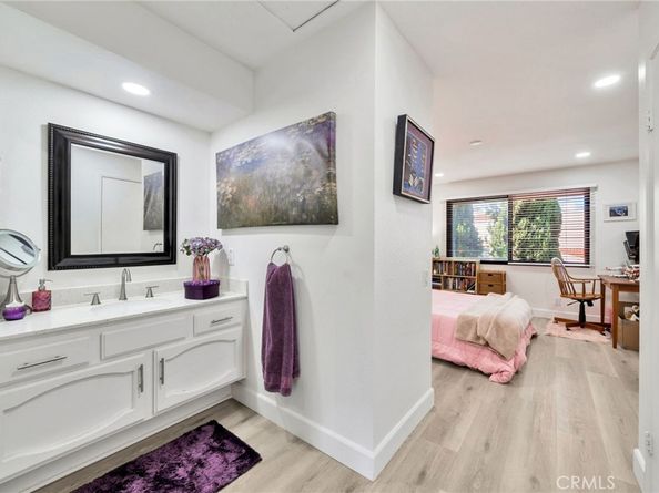 5151 Walnut Ave. 34, Irvine CA 92604