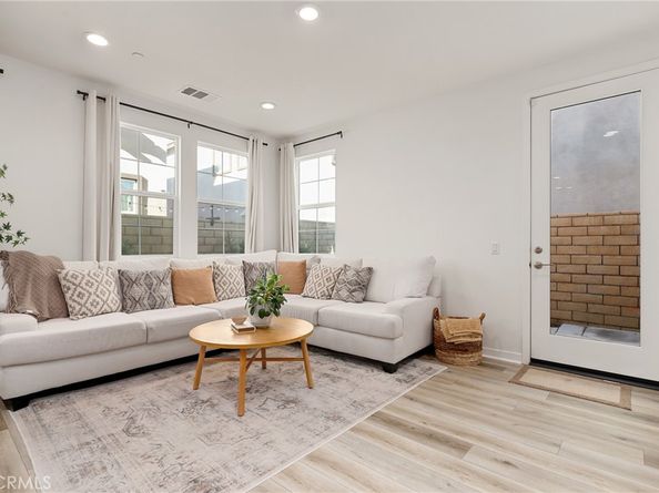 2983 E Halton Paseo, Ontario CA 91761