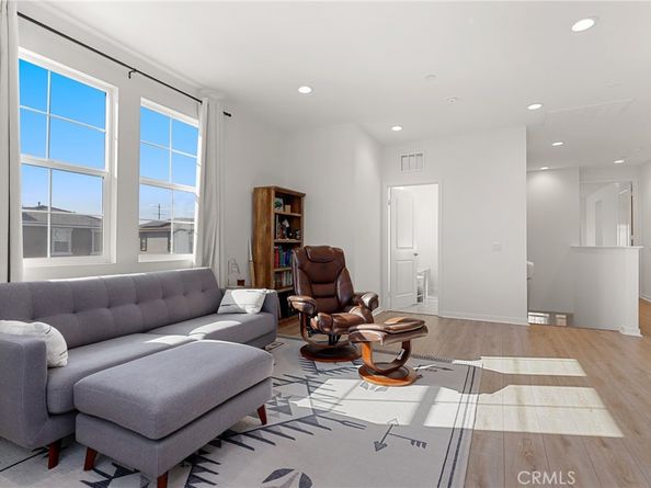 2983 E Halton Paseo, Ontario CA 91761