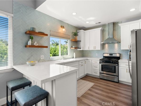 2649 Elden E, Costa Mesa CA 92627