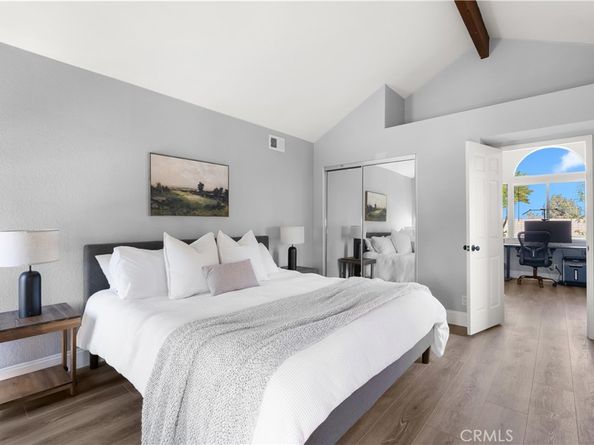 2649 Elden E, Costa Mesa CA 92627